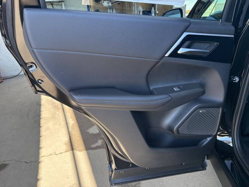 2026 Mitsubishi Outlander LE