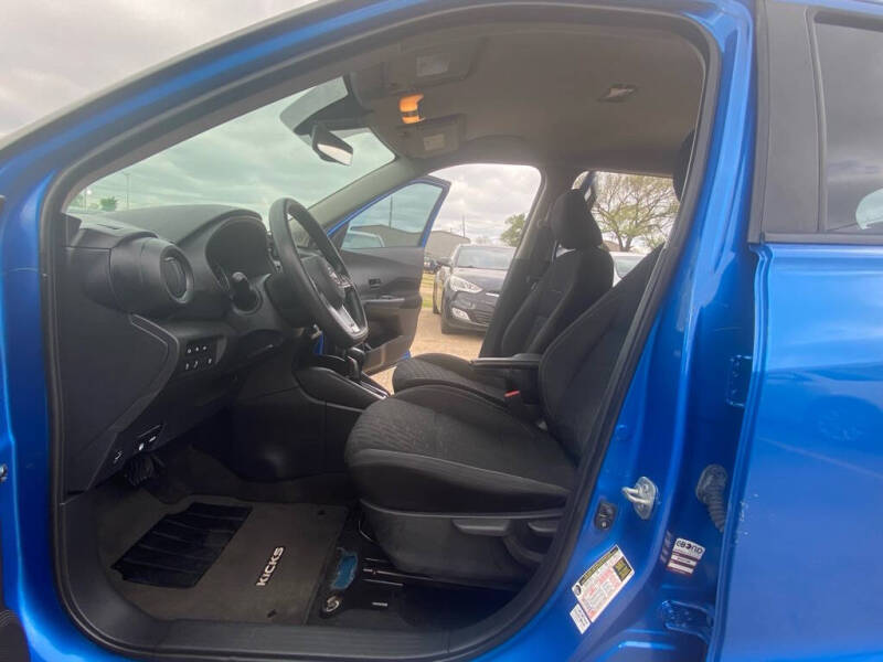2022 Nissan Kicks S