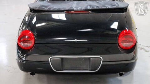 2002 Ford Thunderbird Deluxe