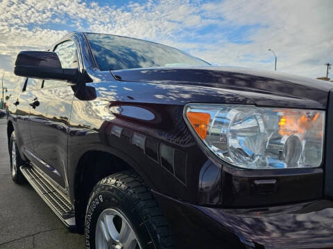 2015 Toyota Sequoia SR5