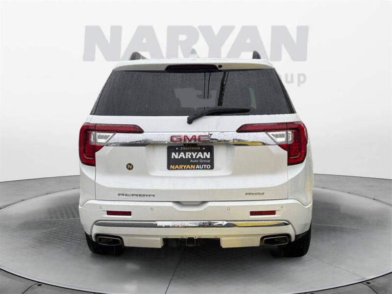 2022 GMC Acadia Denali