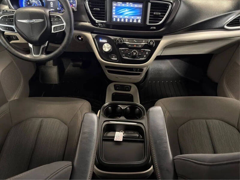 2020 Chrysler Pacifica Touring