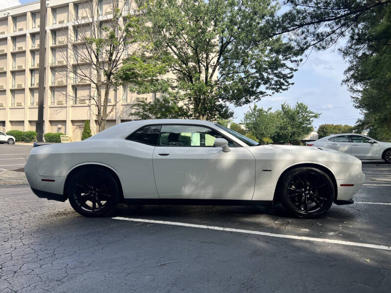 2017 Dodge Challenger R/T Plus Shaker