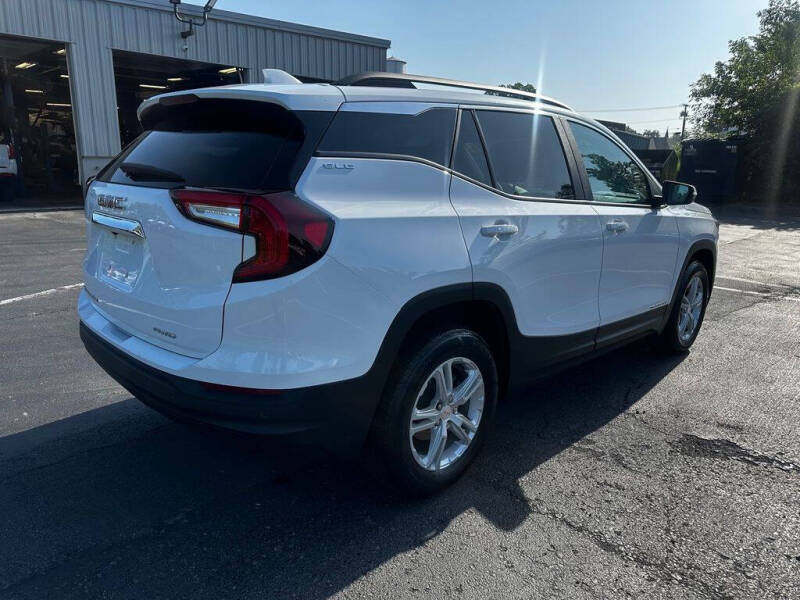2024 GMC Terrain SLE