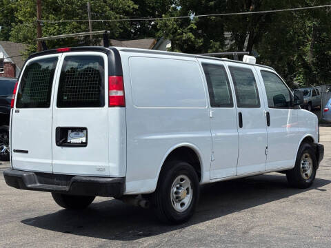 2017 Chevrolet Express 2500