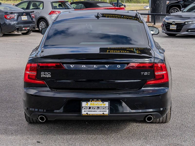 2018 Volvo S90 T5 Momentum