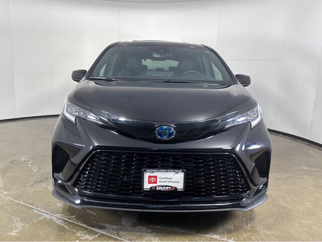 2025 Toyota Sienna XSE 7-Passenger