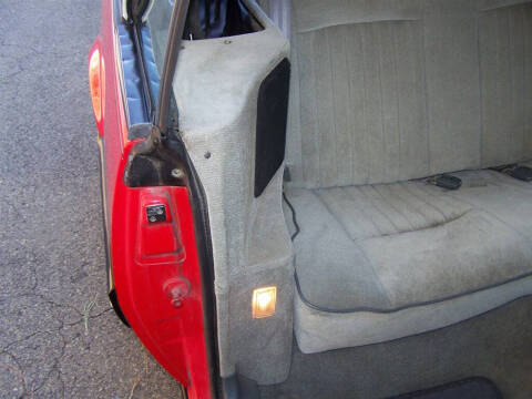 1990 Pontiac Sunbird LE