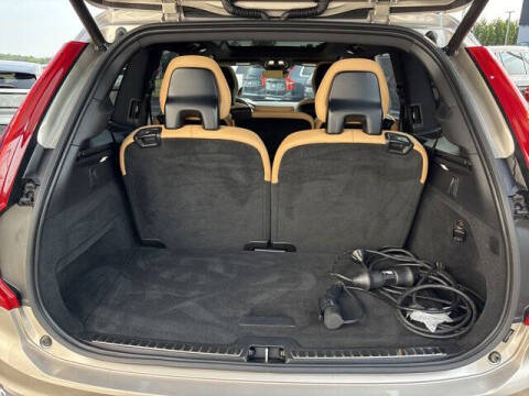 2024 Volvo XC90 Recharge T8 Ultimate Bright Theme 7P