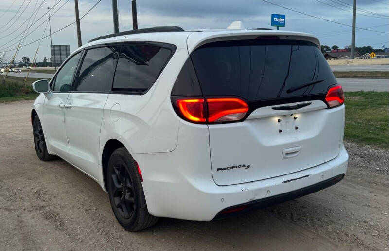 2020 Chrysler Pacifica Touring L Plus