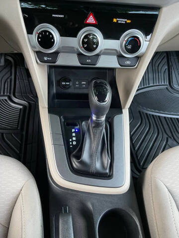 2019 Hyundai Elantra