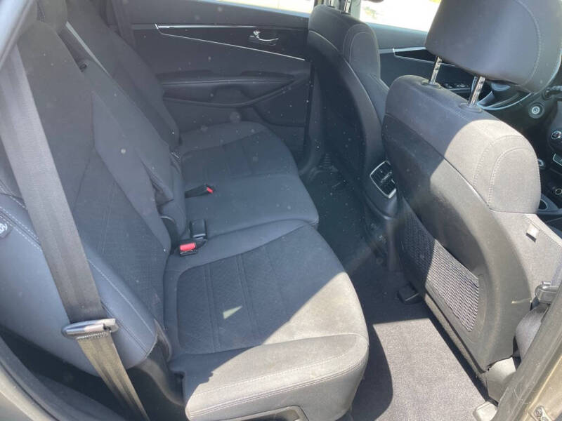 2017 Kia Sorento LX