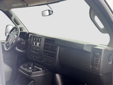 2025 GMC Savana 3500