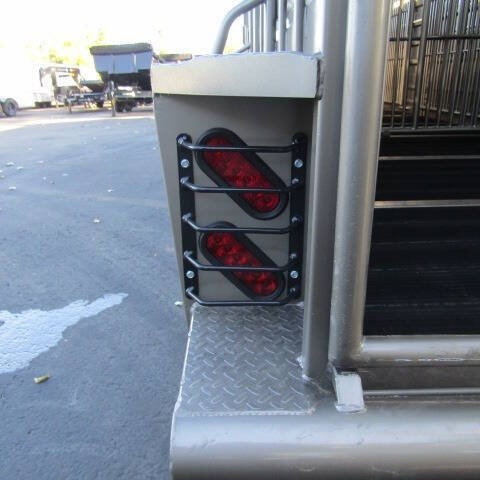 2026 GR 32FT STOCK TRAILER