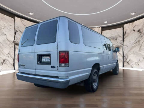 2006 Ford E-Series E-350 SD XLT