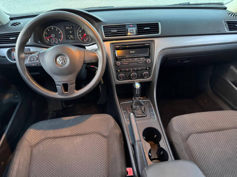 2012 Volkswagen Passat S PZEV