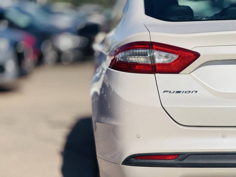 2016 Ford Fusion Hybrid SE