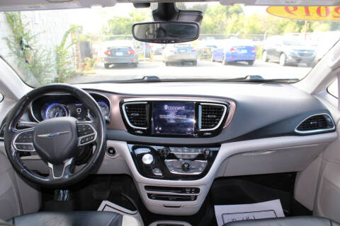 2019 Chrysler Pacifica Touring L Plus