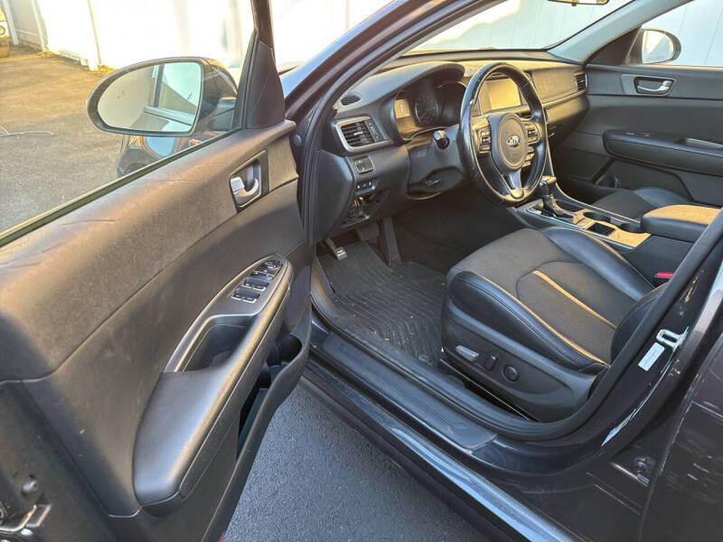 Image 4 of 2018 Kia Optima S