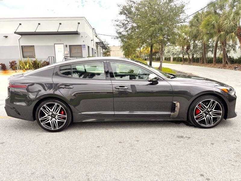 2022 Kia Stinger GT1