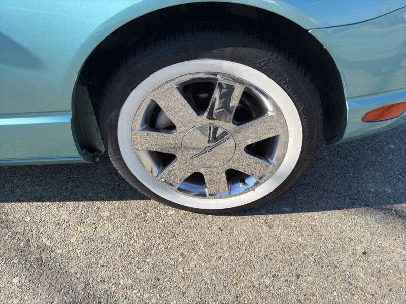 2002 Ford Thunderbird Deluxe