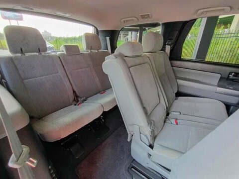 2020 Toyota Sequoia SR5
