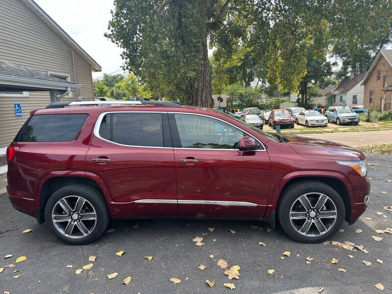 2017 GMC Acadia Denali photo 9