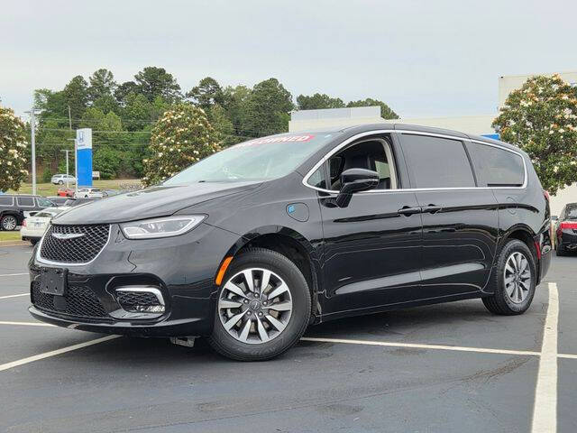2024 Chrysler Pacifica Plug-In Hybrid Select