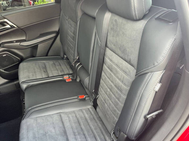 2026 Mitsubishi Outlander SE