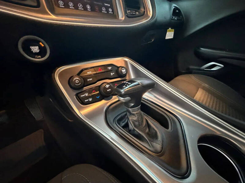 2019 Dodge Challenger SXT