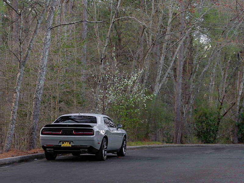 2021 Dodge Challenger SXT