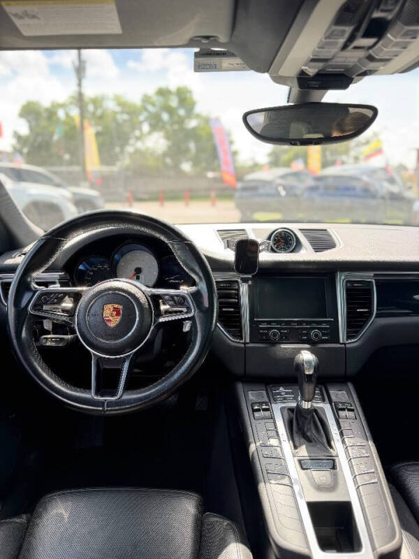 2015 Porsche Macan S