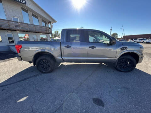 2017 Nissan Titan PRO-4X