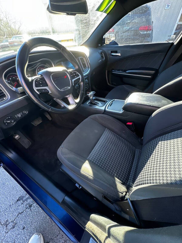 2017 Dodge Charger SXT