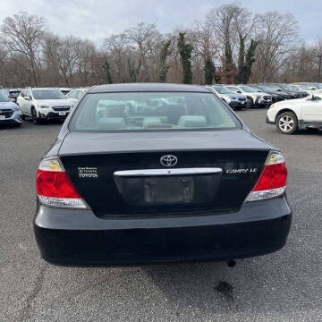 2005 Toyota Camry LE