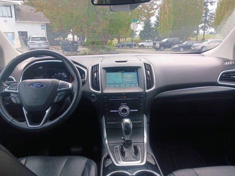 2017 Ford Edge Titanium