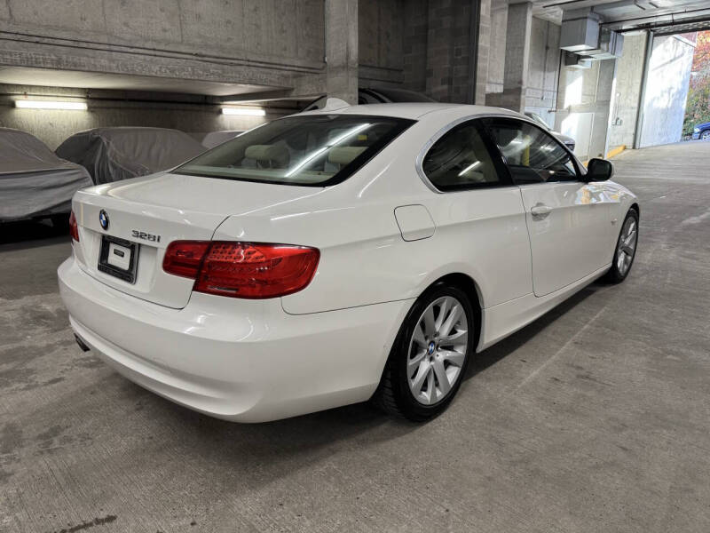 2012 BMW 3 Series 328i
