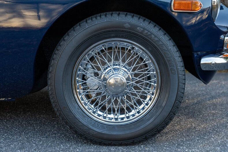1973 MG B