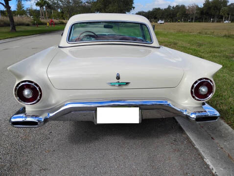 1957 Ford Thunderbird