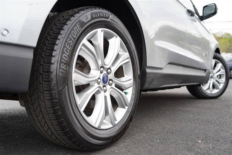 2020 Ford Edge Titanium