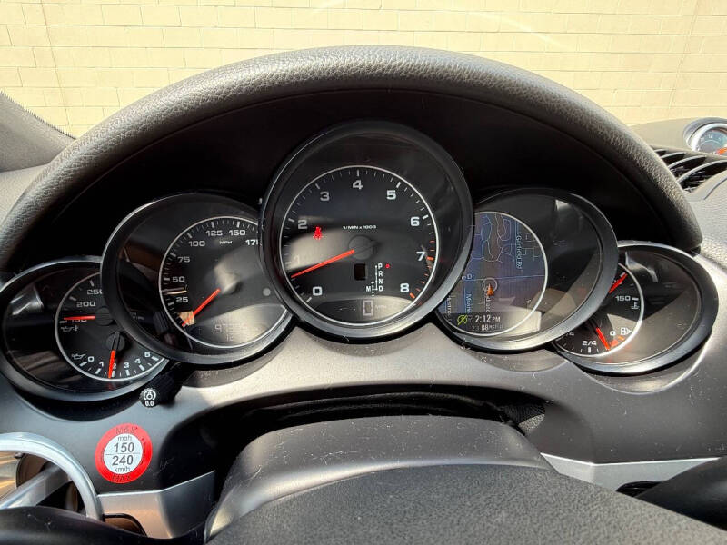 2014 Porsche Cayenne Platinum