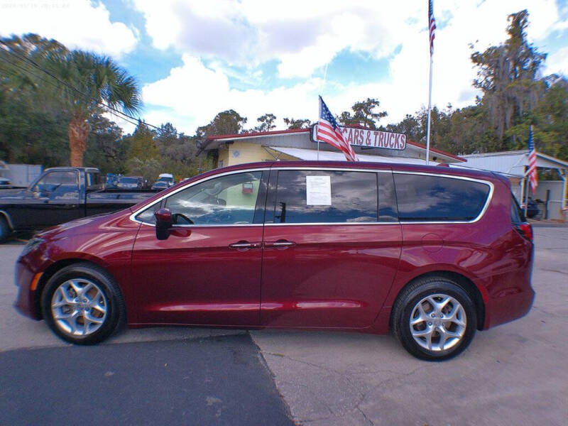 2017 Chrysler Pacifica Touring-L
