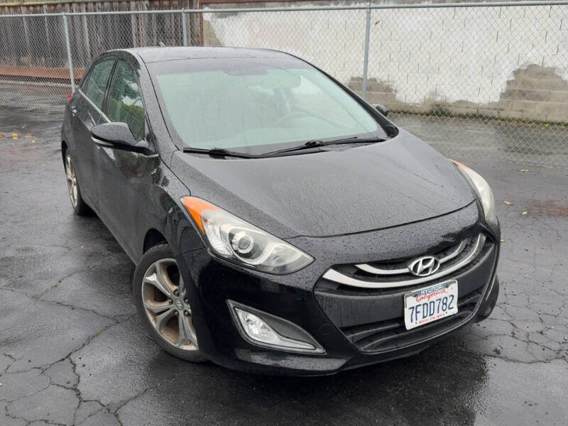 2014 Hyundai Elantra GT Base's photo