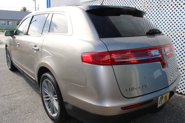 2018 Lincoln MKT Reserve