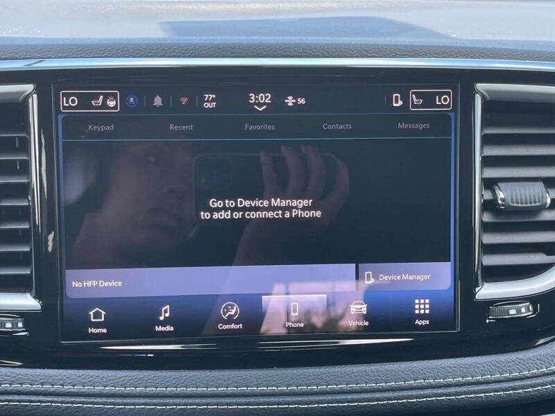 2027 Chrysler Pacifica Select