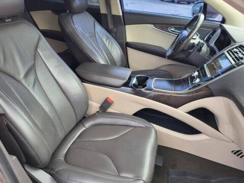 2019 Lincoln Nautilus Select