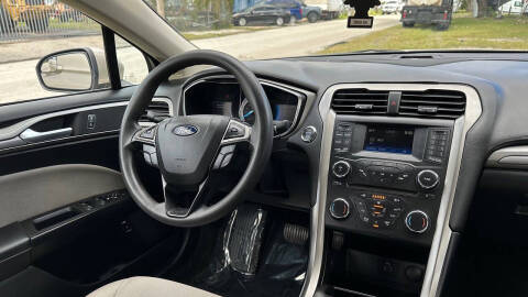 2018 Ford Fusion Hybrid SE