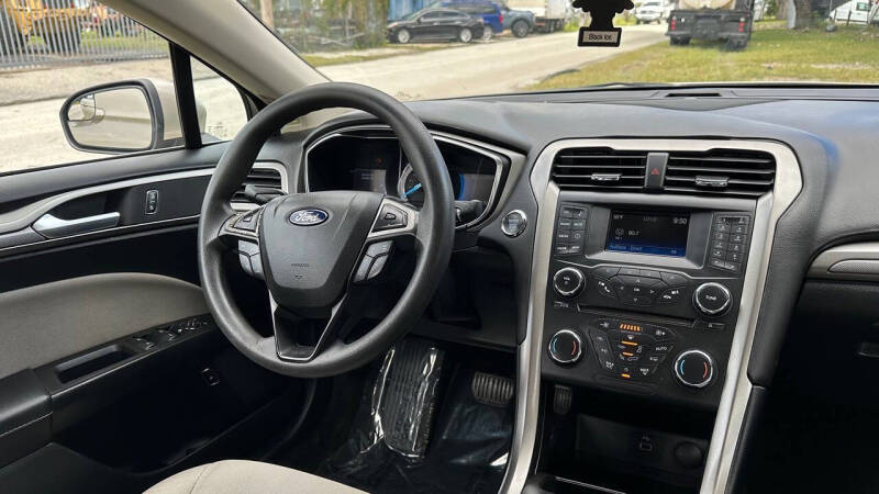 2018 Ford Fusion Hybrid SE