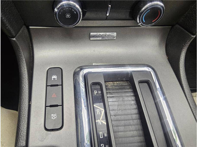 2011 Ford Mustang V6 Premium