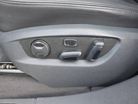 2017 Volkswagen Touareg V6 Wolfsburg